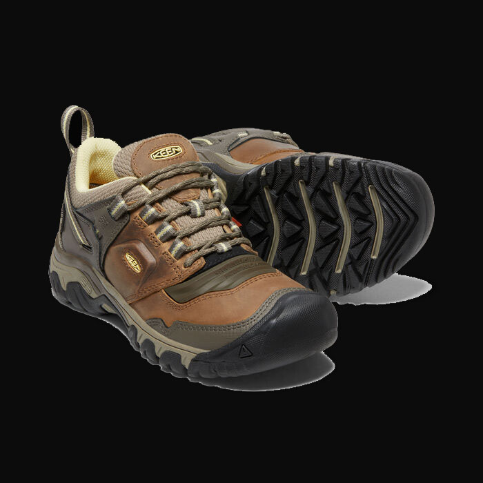Keen Men's Siskiyou Hiking Shoes: Keep your feet happy all season long