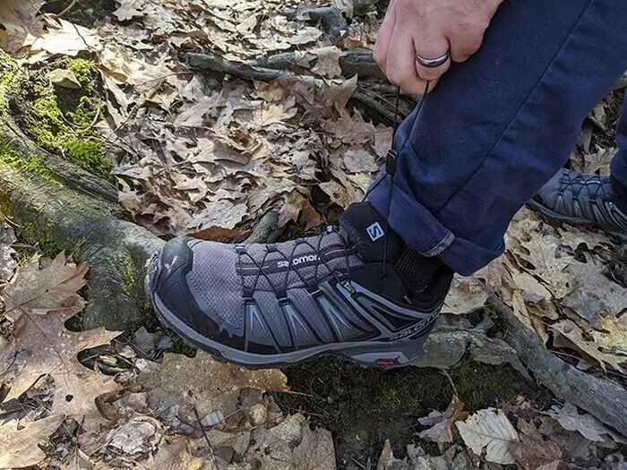 The Salomon Men's X Ultra 3 Wide Mid GTX Hiking Shoes are designed for those who like to move fast and cover ground.