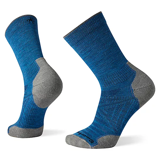 Whether you're scaling a mountain or just taking a leisurely stroll through the park, these socks give you the confidence to take on anything. And that's really what it's all about, isn't it? Feeling like you can take on anything