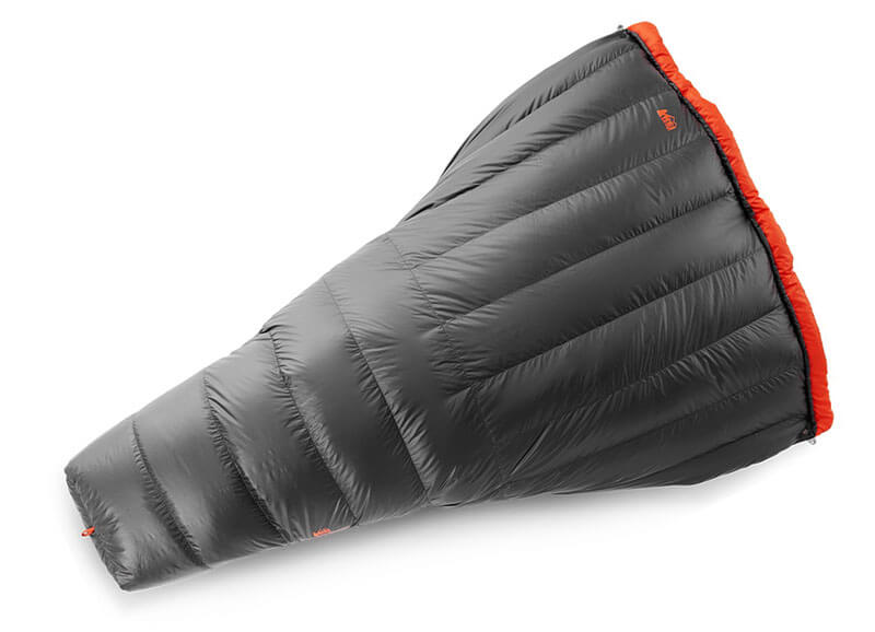 the REI Magma Trail 30 Quilt has three positions where you can attach the sleeping pad cords: the two shown above and or at the top of the quilt, 